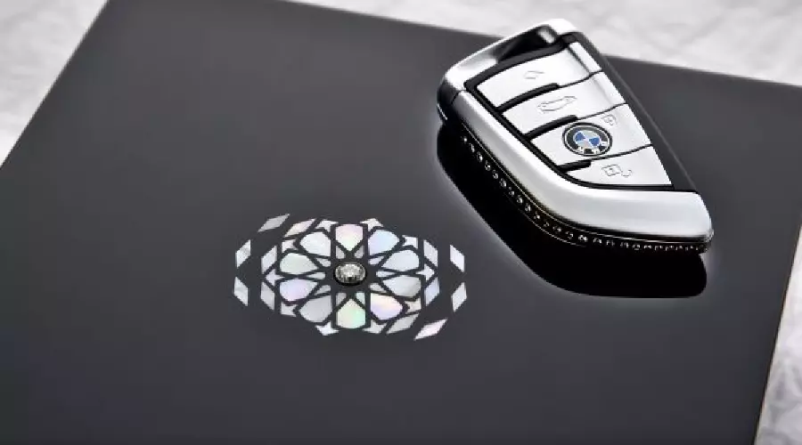 BMW Group представляет специальные версии нового BMW 7 серии © Фото ЮГА.ру BMW Group представляет специальные версии нового BMW 7 серии © Фото ЮГА.ру