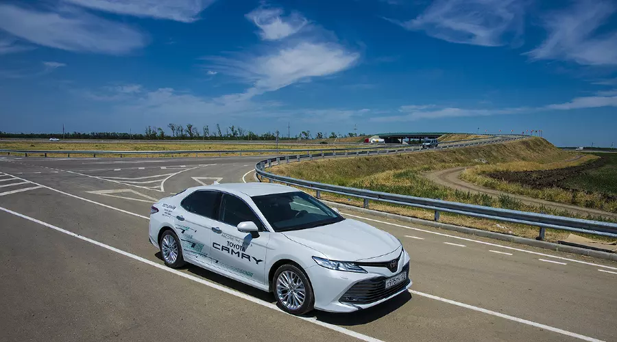 Новая Toyota Camry &copy;&nbsp;Фото Евгения Мельченко, Юга.ру