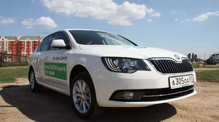 Обновленный ŠKODA Superb &copy;&nbsp;Фото ЮГА.ру