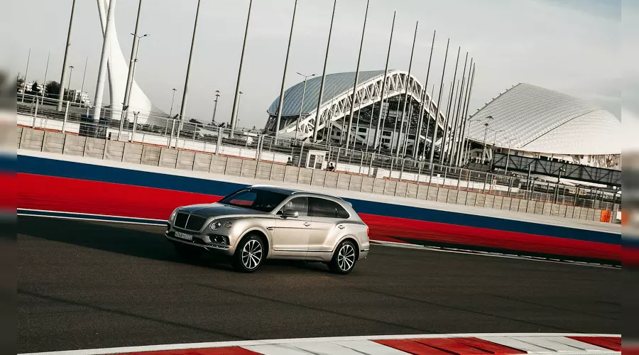 Тест-драйв Bentley Bentayga. Джентльмен на "Сочи Автодроме" &copy;&nbsp;Фото ЮГА.ру