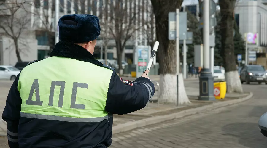 В Краснодаре состоялся праздничный «Цветочный патруль» &copy;&nbsp;Фото Евгения Мельченко, Юга.ру
