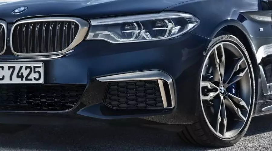 BMW представил новую версию «пятерки» M Performance &copy;&nbsp;Фото ЮГА.ру