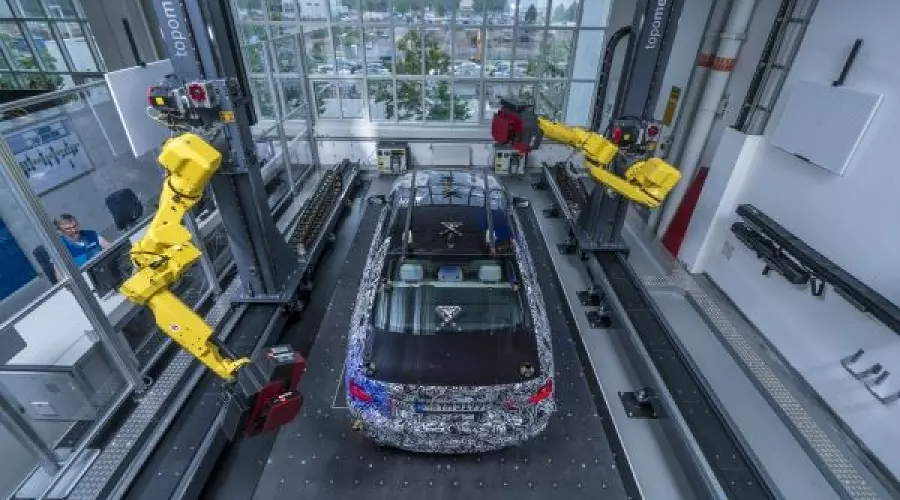 Компания BMW представила уникальную технологию создания 3D-модели автомобиля © Фото ЮГА.ру Компания BMW представила уникальную технологию создания 3D-модели автомобиля © Фото ЮГА.ру