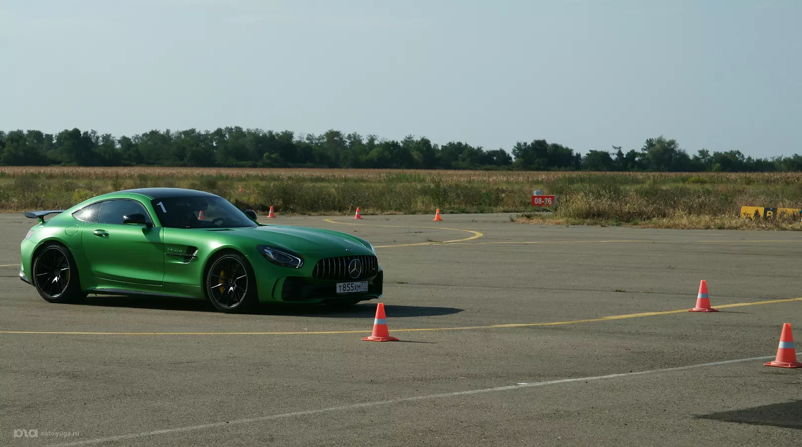 Mercedes-Benz AMG GT R © Фото Евгения Мельченко, Юга.ру Mercedes-Benz AMG GT R