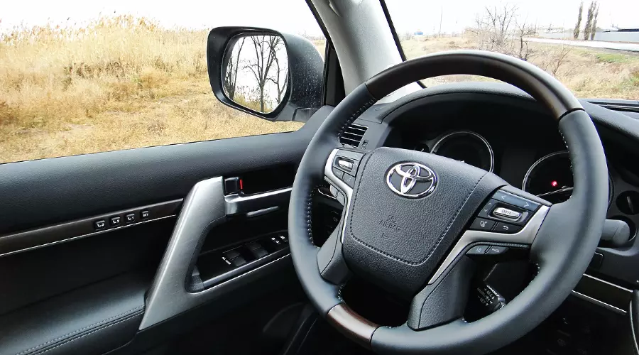 Toyota &copy;&nbsp;Евгений Мельченко