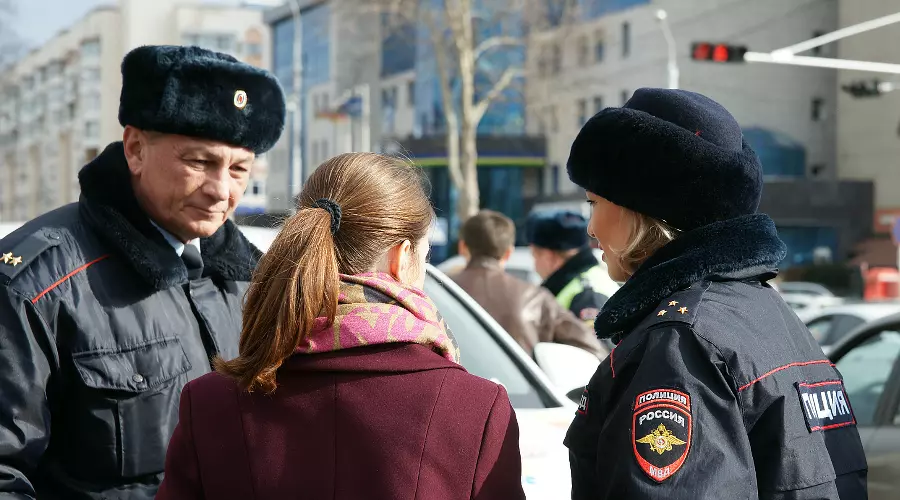В Краснодаре состоялся праздничный «Цветочный патруль» &copy;&nbsp;Фото Евгения Мельченко, Юга.ру