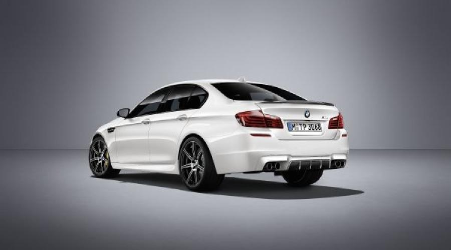 BMW представила спецверсию M5 Competition Edition © Фото ЮГА.ру