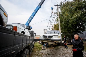 Утилизация старых автомобилей  &copy;&nbsp;Николай Ильин, ЮГА.ру