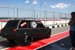 Самые быстрые машины России в столице Чечни &copy;&nbsp;Фото Евгения Мельченко, Юга.ру