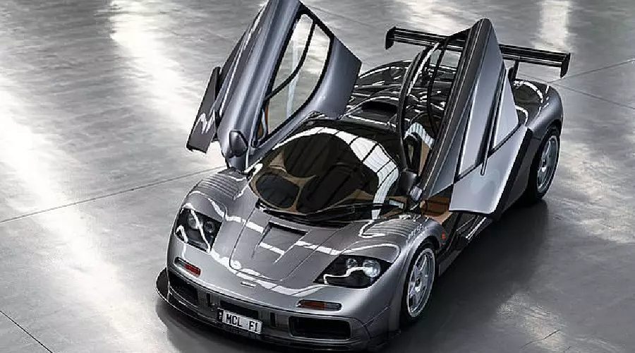 McLaren F1 с золотым мотором &copy;&nbsp;Фото RMSothebys/BNPS