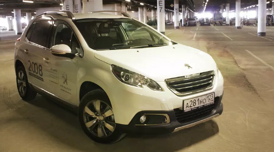 Peugeot 2008. Компактный французский "Львенок" &copy;&nbsp;Фото ЮГА.ру