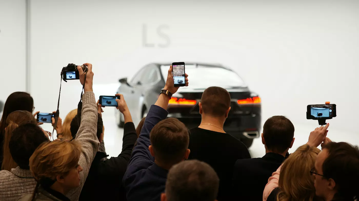 Ажиотаж на презентации нового Lexus LS был велик без преувеличения