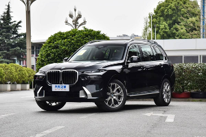 BMW X7 &copy;&nbsp;Фото: Колеса Плюс