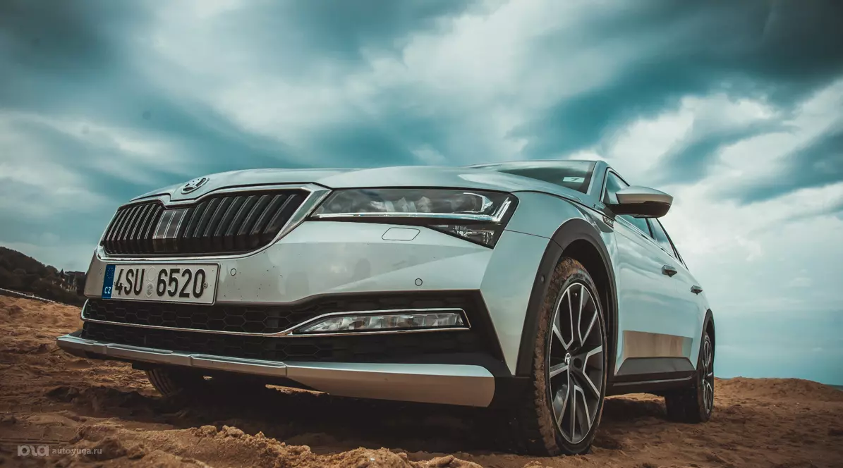 Обновленный Skoda Superb 2020 модельного года © Фото Евгения Мельченко, Юга.ру Обновленный Skoda Superb 2020 модельного года