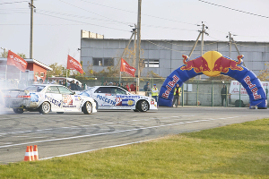 Завершен пятый этап чемпионата по дрифту Drift Battle Series 2015 © Фото ЮГА.ру