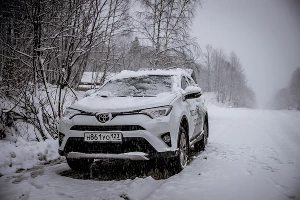 Toyota RAV4 &copy;&nbsp;Фото Евгения Мельченко, Юга.ру
