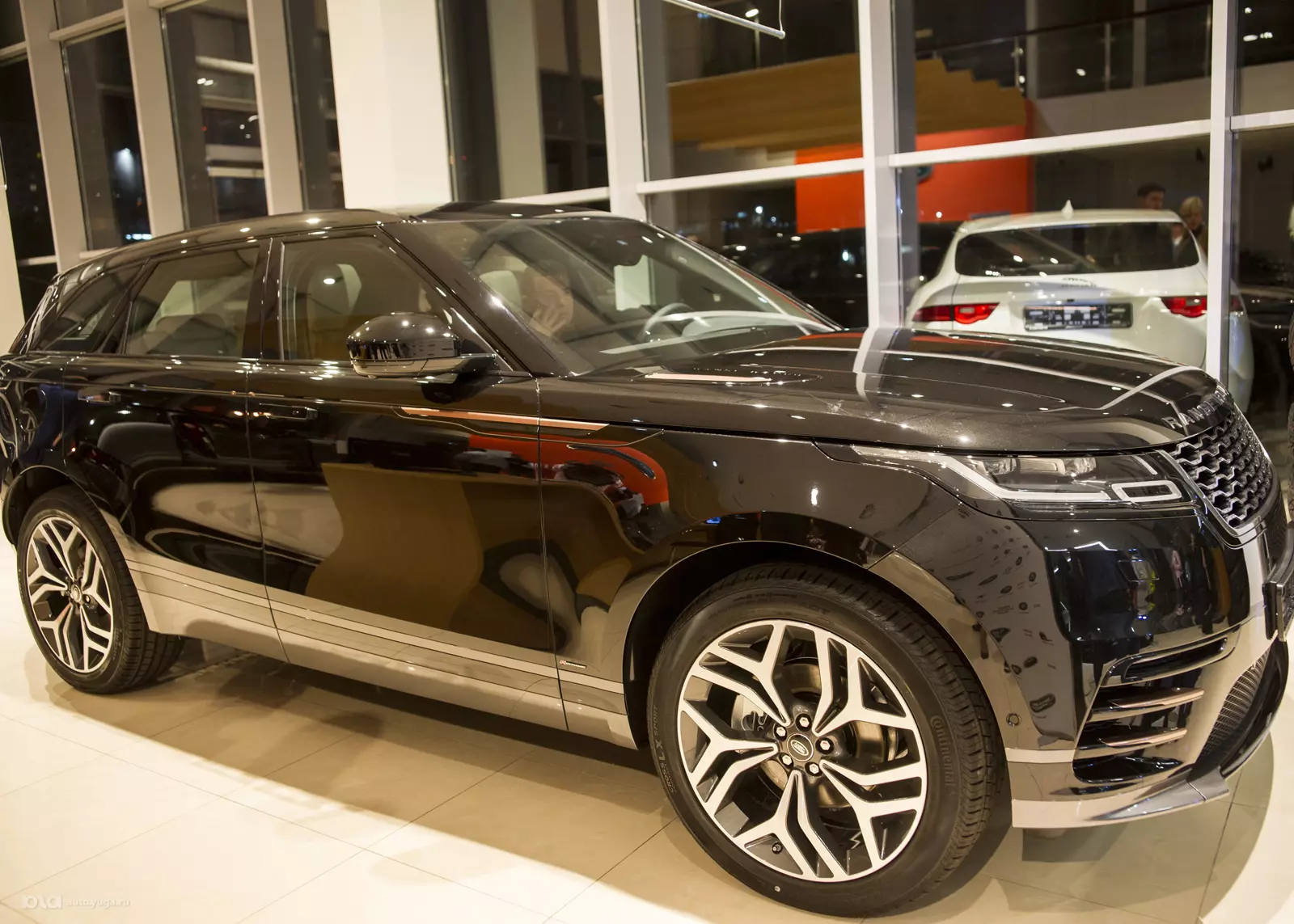 Экстерьер Range Rover Velar