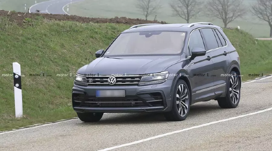 Обновленный Volkswagen Tiguan &copy;&nbsp;Фото Motor1.com