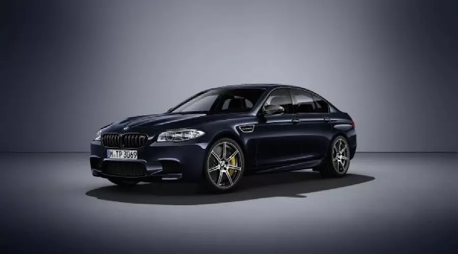 BMW представила спецверсию M5 Competition Edition &copy;&nbsp;Фото ЮГА.ру