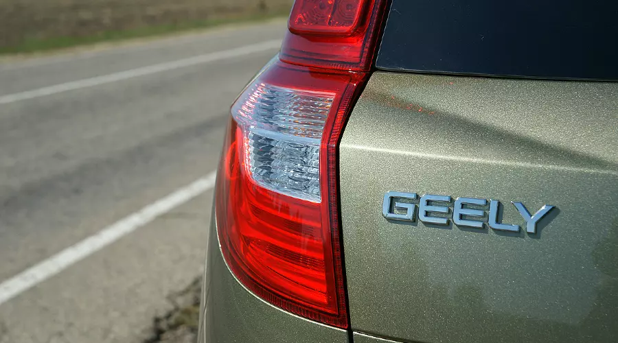 Тест-драйв Geely Emgrand X7. Первый и единственный кросс-Geely &copy;&nbsp;Фото ЮГА.ру