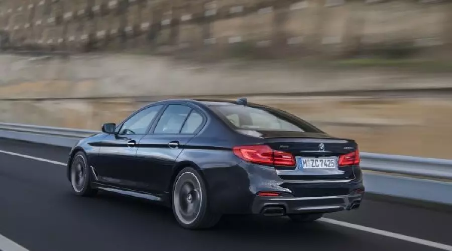 BMW представил новую версию «пятерки» M Performance &copy;&nbsp;Фото ЮГА.ру