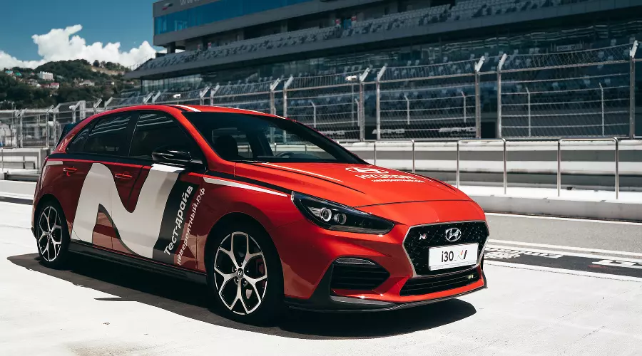 Hyundai i30N &copy;&nbsp;Фото Вадима Кочеткова
