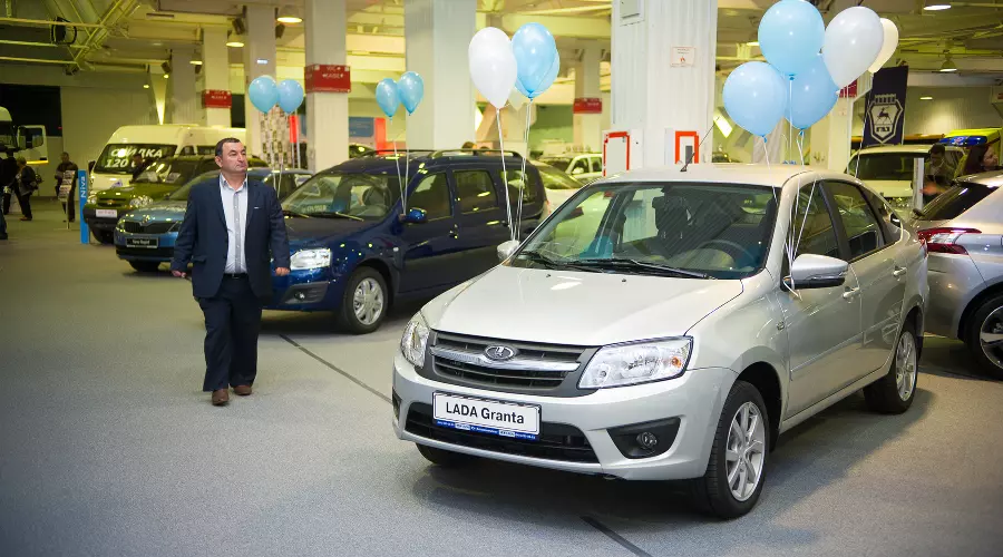 Автомобильная выставка MOBI в Краснодаре &copy;&nbsp;Елена Синеок, ЮГА.ру