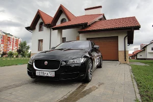 Jaguar XE. Компактный британский кот с резвым нравом &copy;&nbsp;Фото ЮГА.ру