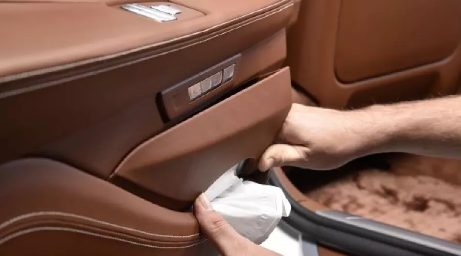 BMW Group представляет специальные версии нового BMW 7 серии © Фото ЮГА.ру BMW Group представляет специальные версии нового BMW 7 серии © Фото ЮГА.ру