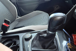 коробка передач &copy;&nbsp;Изображение сгенерировано нейросетью Gigachat