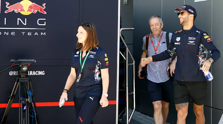 Гран-при «Формулы-1» в Сочи. Риккардо во время выступлений за Red Bull Racing &copy;&nbsp;Фото Евгения Мельченко, Юга.ру