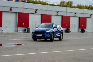 Кроссовер Haval F7. Не удержались от лосиного теста &copy;&nbsp;Фото Евгения Мельченко, Юга.ру