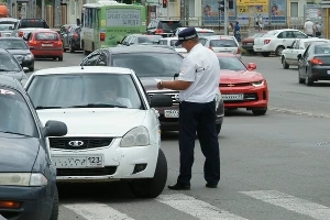 Как не привлекать внимание гаишников &copy;&nbsp;Фото Евгения Мельченко, Юга.ру