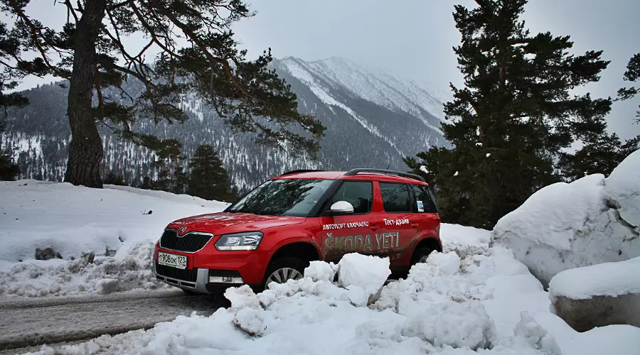 Skoda Yeti в горах Кавказа &copy;&nbsp;Фото ЮГА.ру