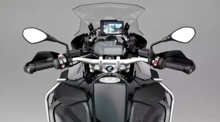 BMW Motorrad представляет новинки 2017 года © Фото ЮГА.ру BMW Motorrad представляет новинки 2017 года © Фото ЮГА.ру