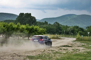 Peugeot 308 GT Line у скалы "Парус" &copy;&nbsp;Фото ЮГА.ру