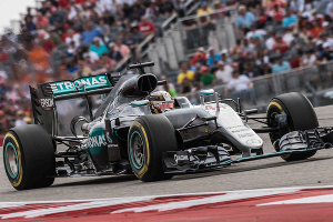 Льюис Хэмилтон © Фото LAT Images