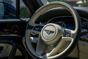 Кроссовер Bentley Bentayga &copy;&nbsp;Фото Евгения Мельченко, Юга.ру