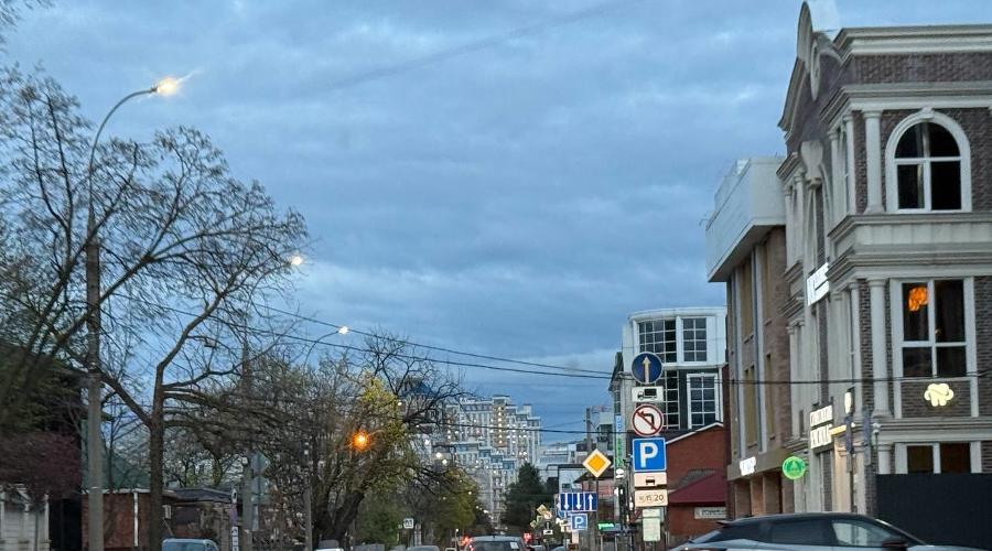 автомобиль &copy;&nbsp;Изображение сгенерировано нейросетью Gigachat