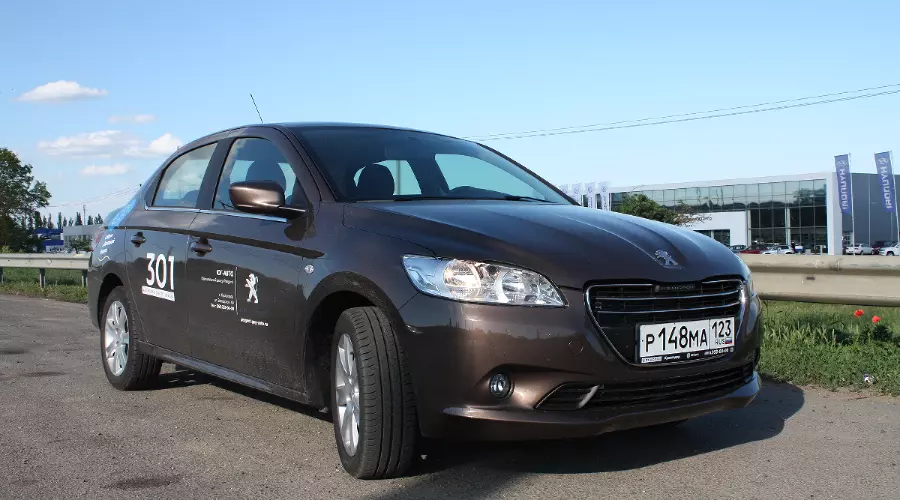 Peugeot 301 &copy;&nbsp;Фото ЮГА.ру