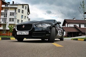 Jaguar XE. Компактный британский кот с резвым нравом &copy;&nbsp;Фото ЮГА.ру