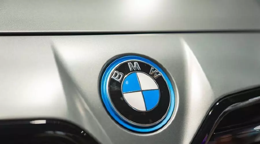 BMW X6 &copy;&nbsp;NorthSky Films / Shutterstock.com / Fotodom.
