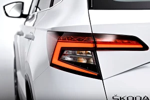 Skoda Karoq &copy;&nbsp;Скриншот видео канала GommeBlog.it: Car & Performance