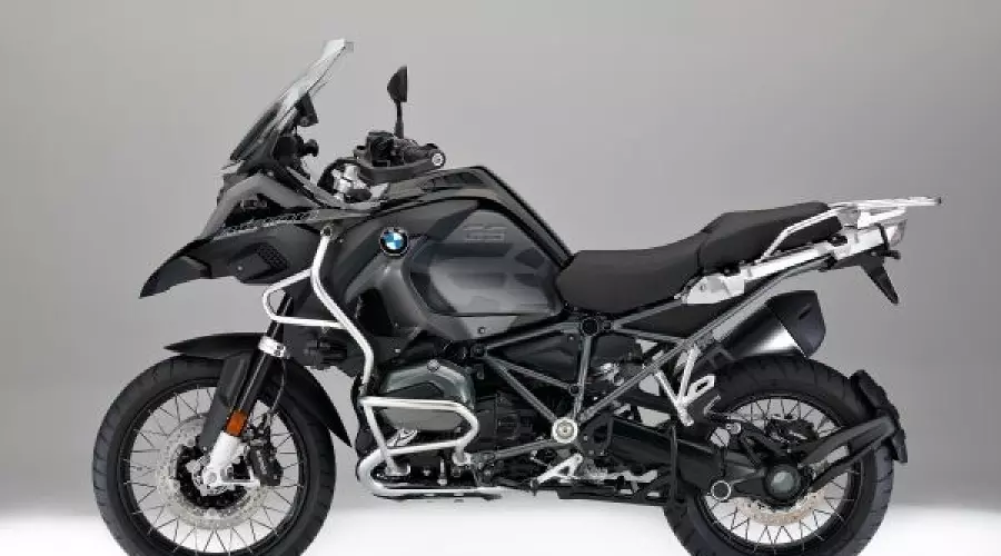 BMW Motorrad представляет новинки 2017 года © Фото ЮГА.ру BMW Motorrad представляет новинки 2017 года © Фото ЮГА.ру