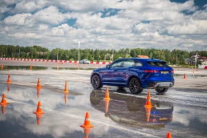 Компания Continental представила и испытала новую шину SportContact 6 &copy;&nbsp;Фото ЮГА.ру