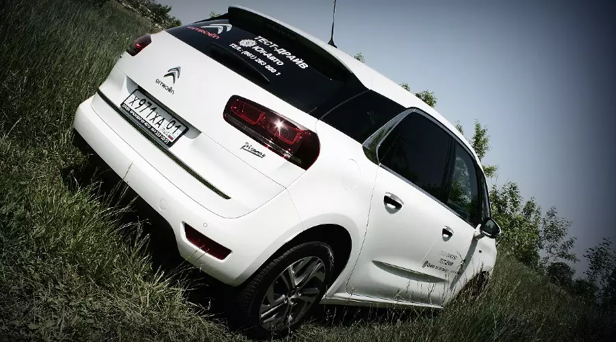 Новый Citroen C4 Picasso. Семейный комфорт по-французски &copy;&nbsp;Фото ЮГА.ру