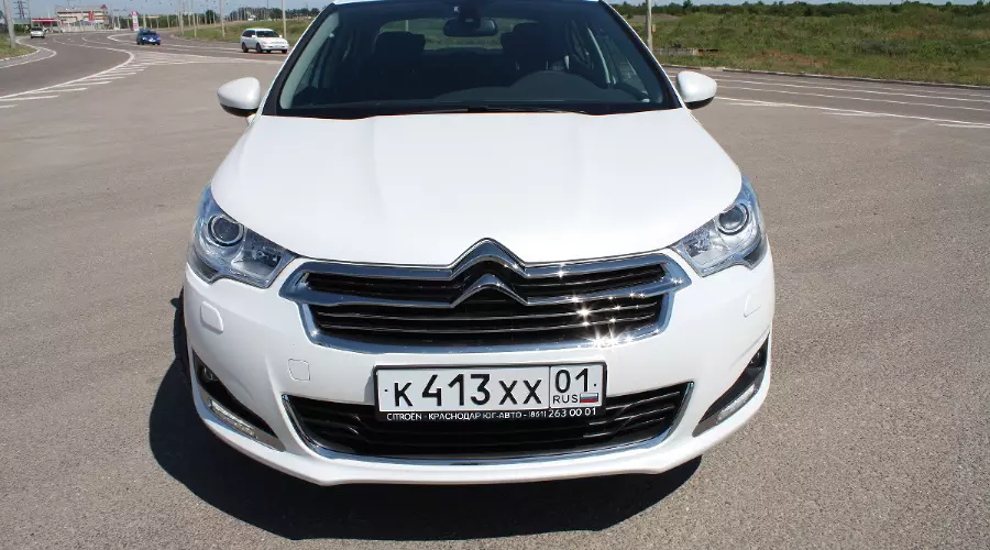 Citroën C4 седан &copy;&nbsp;Фото ЮГА.ру