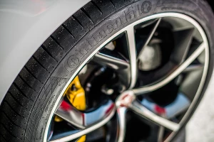 Компания Continental представила и испытала новую шину SportContact 6 &copy;&nbsp;Фото ЮГА.ру
