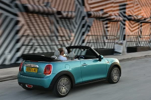 Новый MINI Convertible &copy;&nbsp;Фото ЮГА.ру