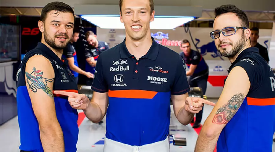 Квят с командой &copy;&nbsp;Фото Toro Rosso